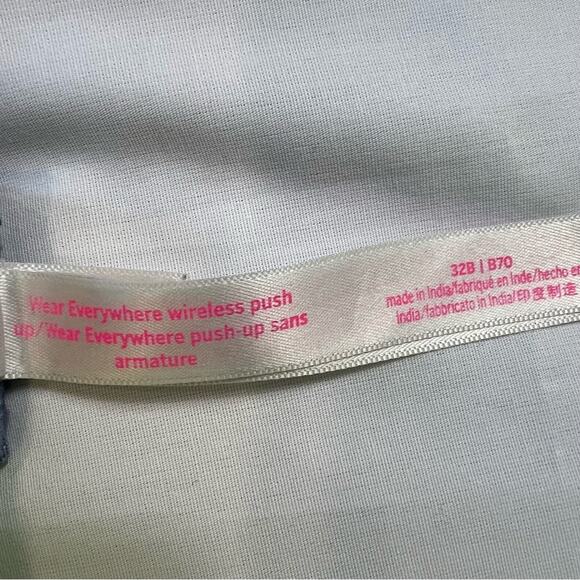 PINK Victoria's Secret Women's 32B Bra Blue Wireless Push-Up Adjustable Straps - Picture 7 of 7